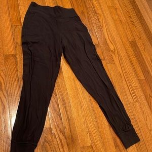 Size 4 lulu lemon joggers